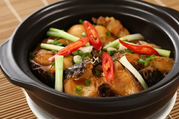 Cách làm cá chép kho nghệ vàng ươm, không tanh đưa cơm-nayangi.com